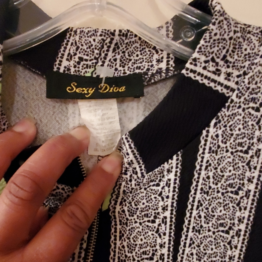 Dress - Picture 2 of 2